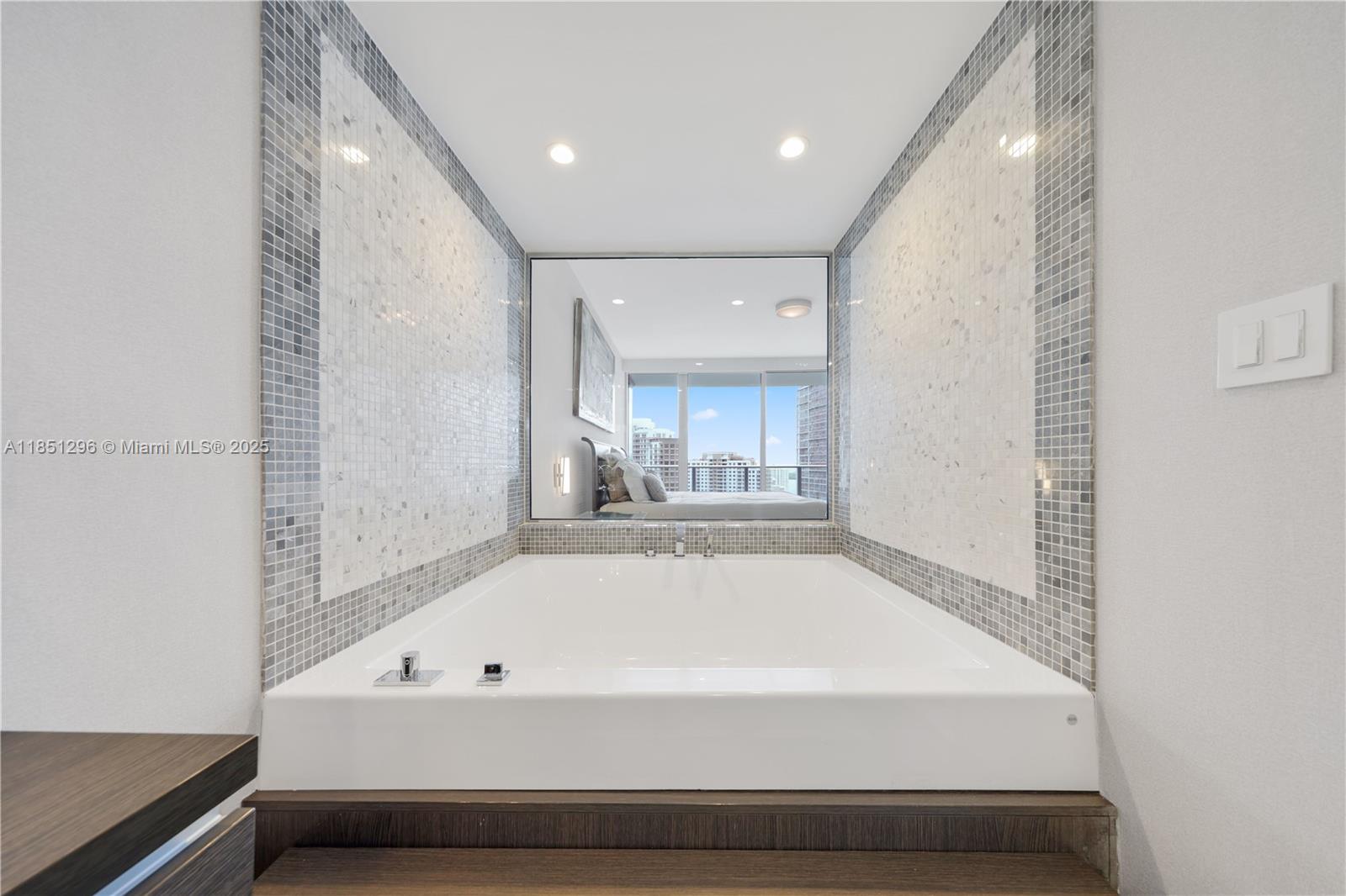 200 Biscayne Boulevard Way # 3207