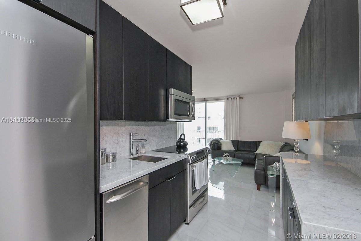 1255 COLLINS AV # 601