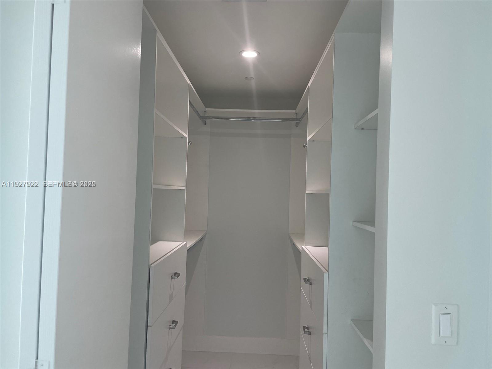 1080 Brickell Ave # 1607