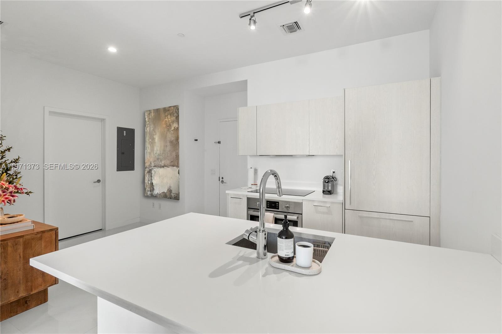 501 NE 31st St # 203