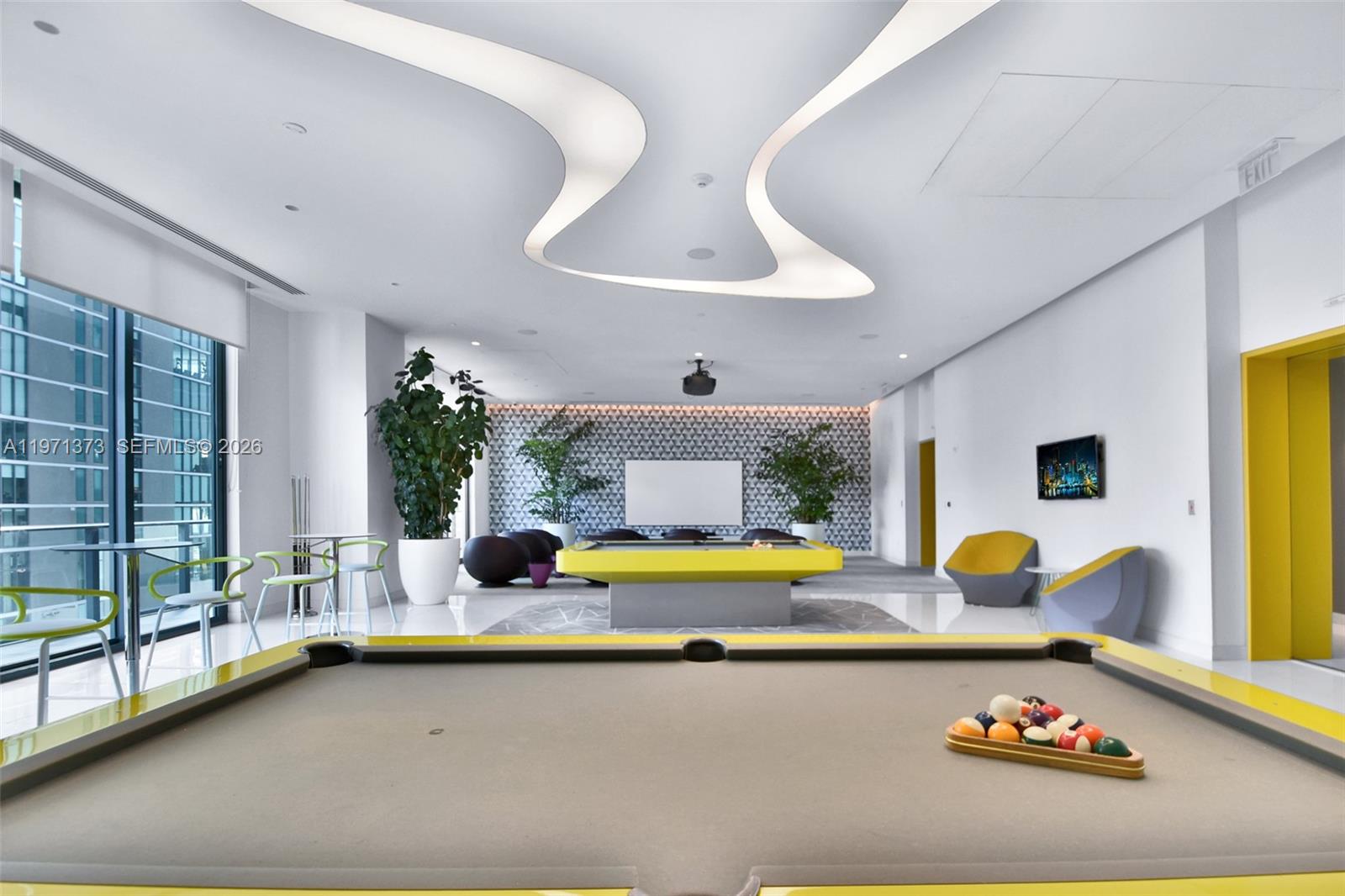 501 NE 31st St # 203