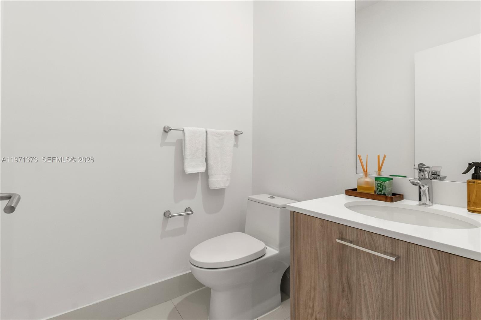 501 NE 31st St # 203