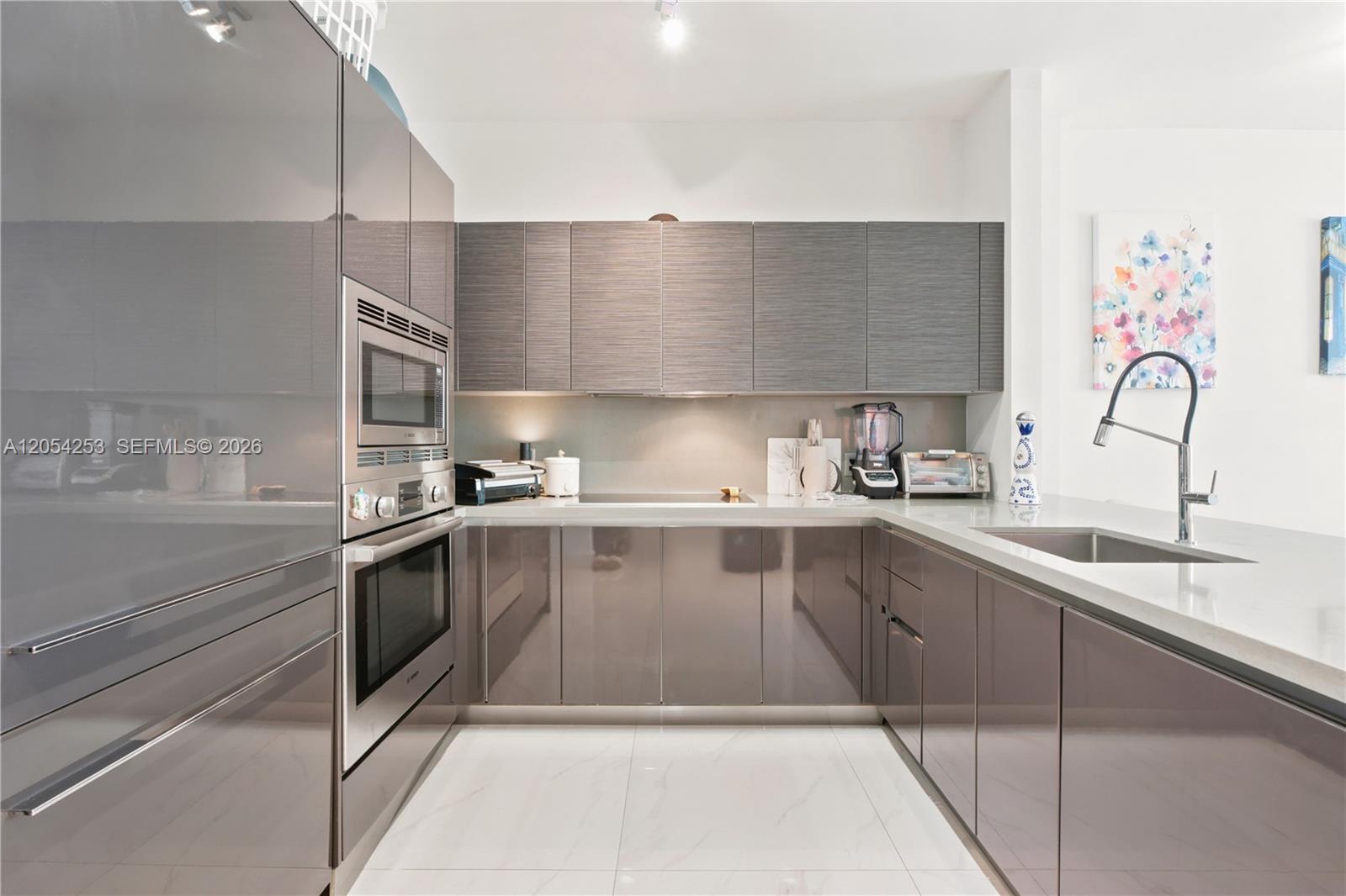 1080 Brickell Ave # 1607