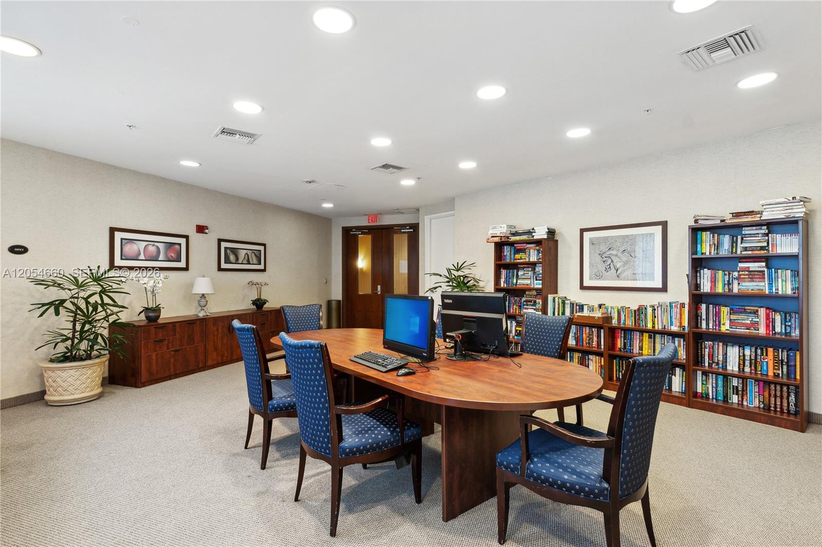 19501 W COUNTRY CLUB DR # 2506