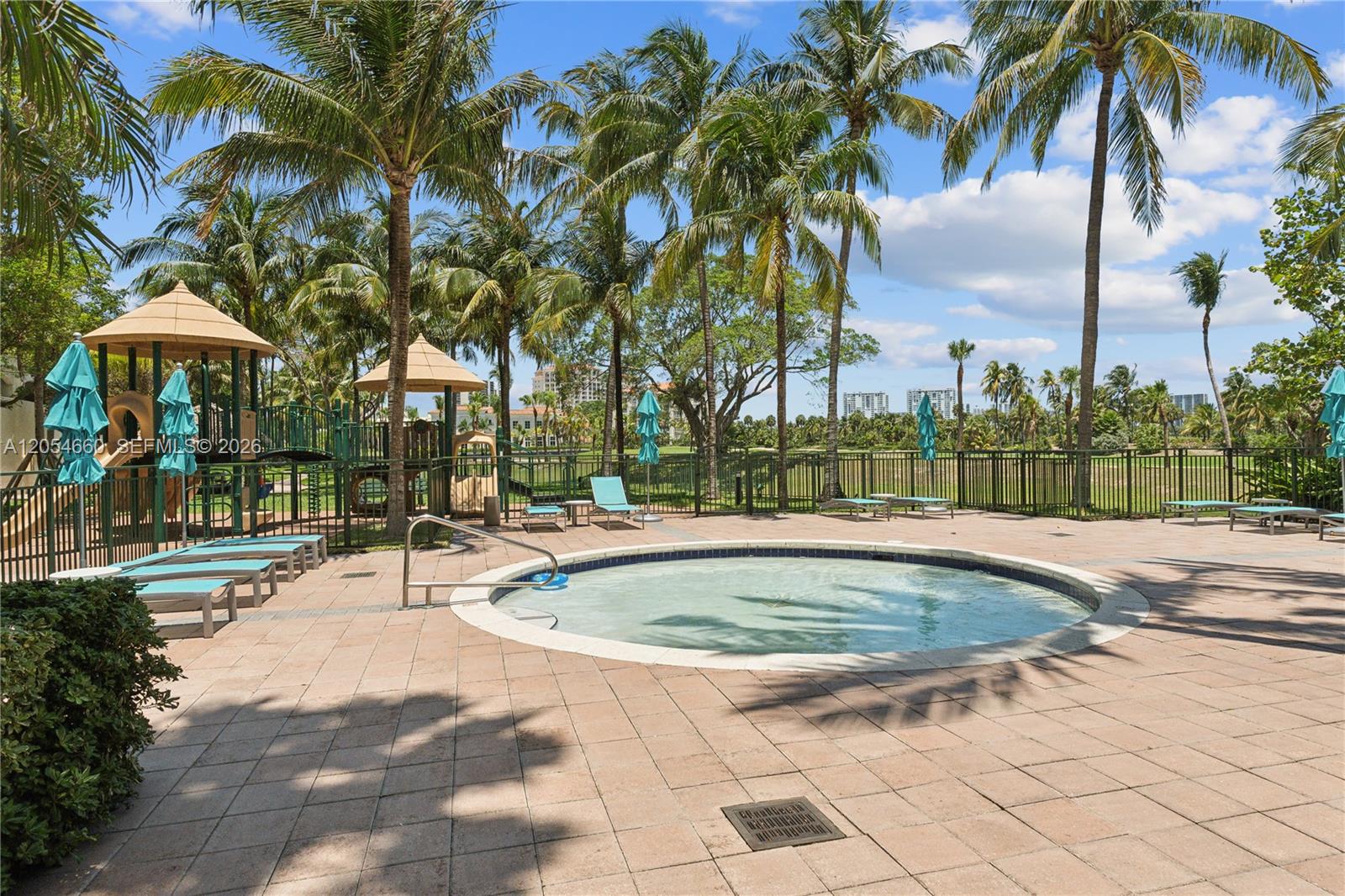 19501 W COUNTRY CLUB DR # 2506