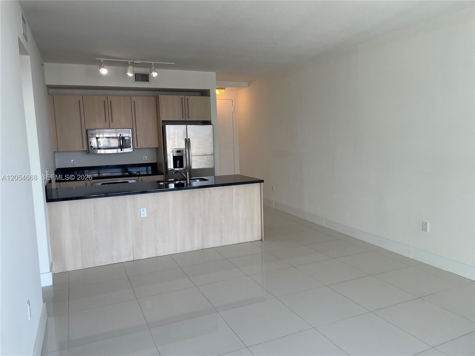 79 SW 12 ST Unit: 3011-S