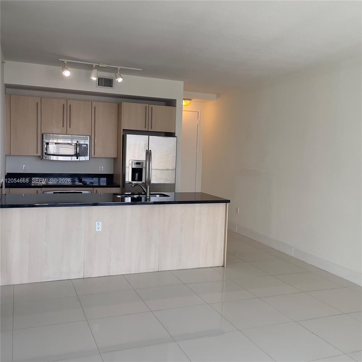 79 SW 12 ST Unit: 3011-S
