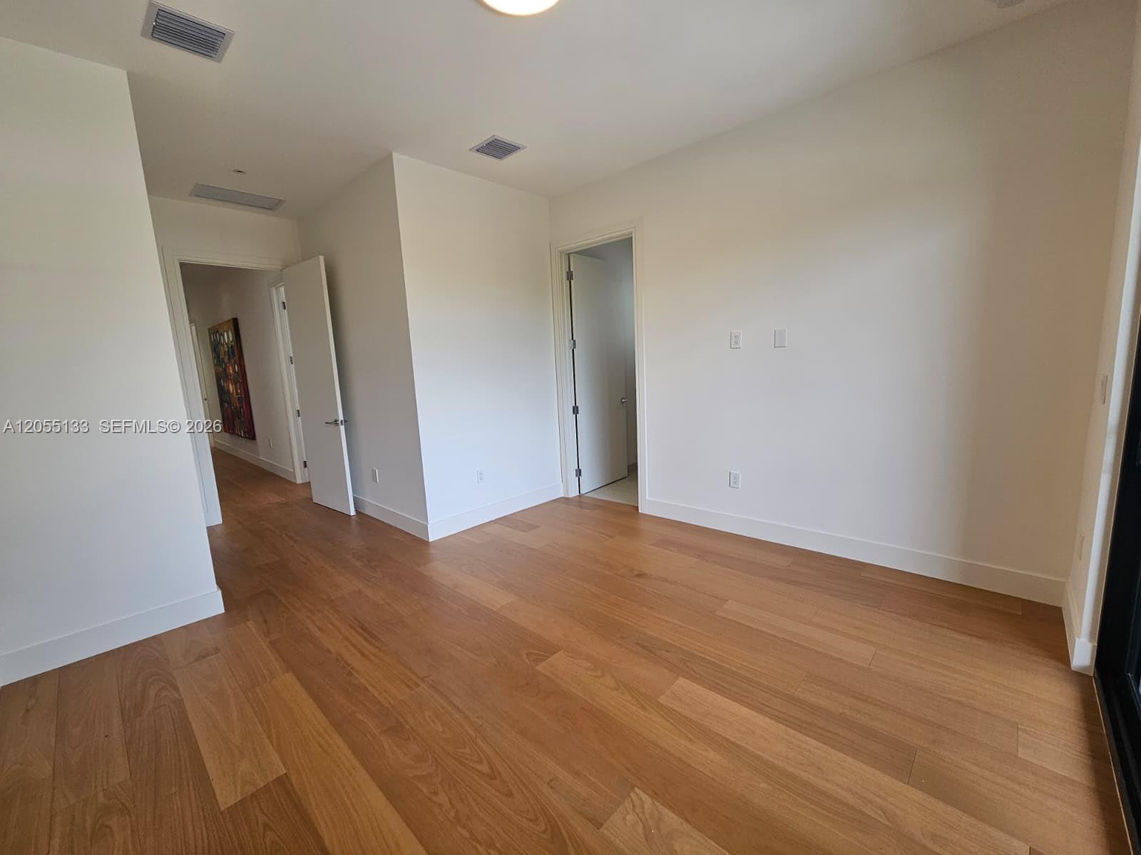 2927 SW 36th Ave