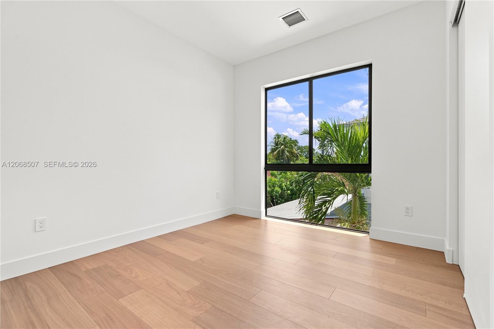 2927 SW 36th Ave