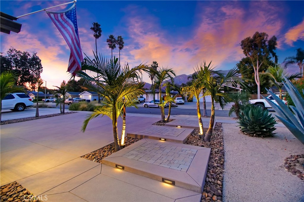 8431 Hawthorne Street