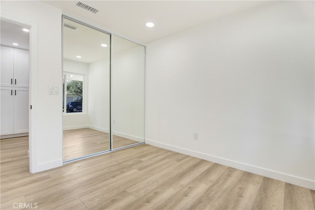 1009 Kirkwood Avenue