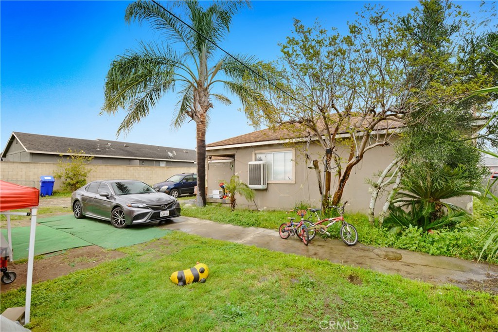 8451 Cottonwood Avenue