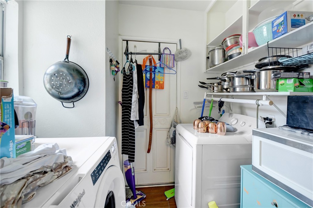 8451 Cottonwood Avenue