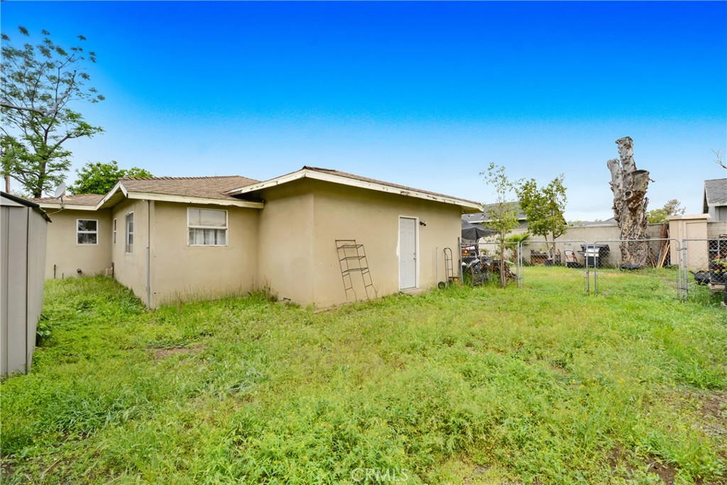 8451 Cottonwood Avenue