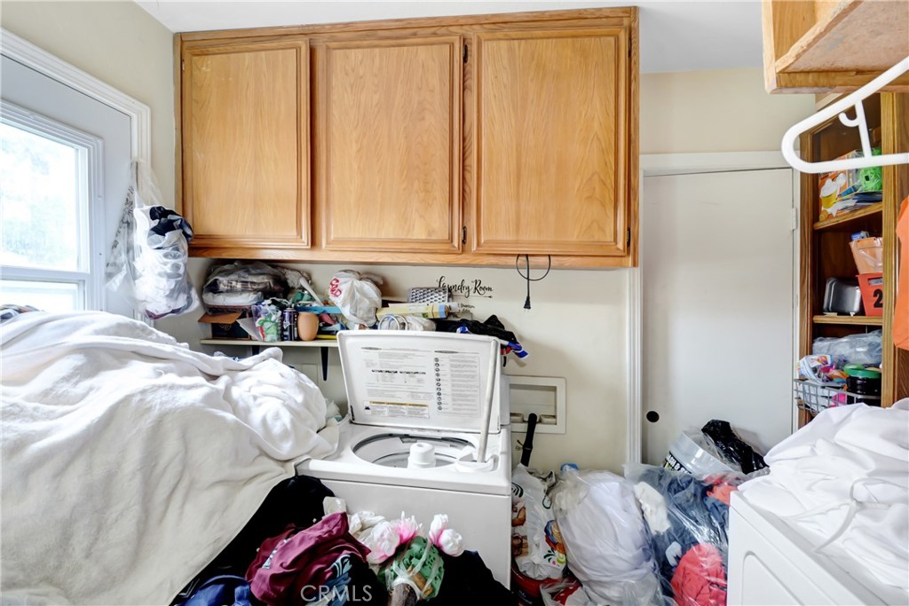 8451 Cottonwood Avenue