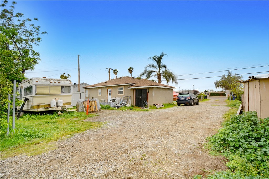 8451 Cottonwood Avenue