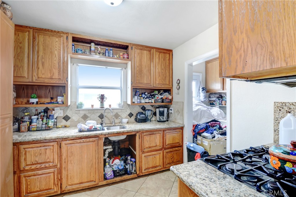 8451 Cottonwood Avenue