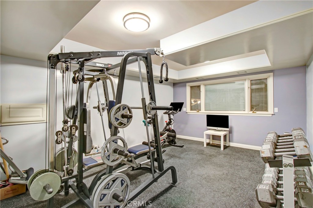 8800 Avenida Miravilla