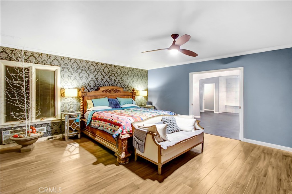 8800 Avenida Miravilla