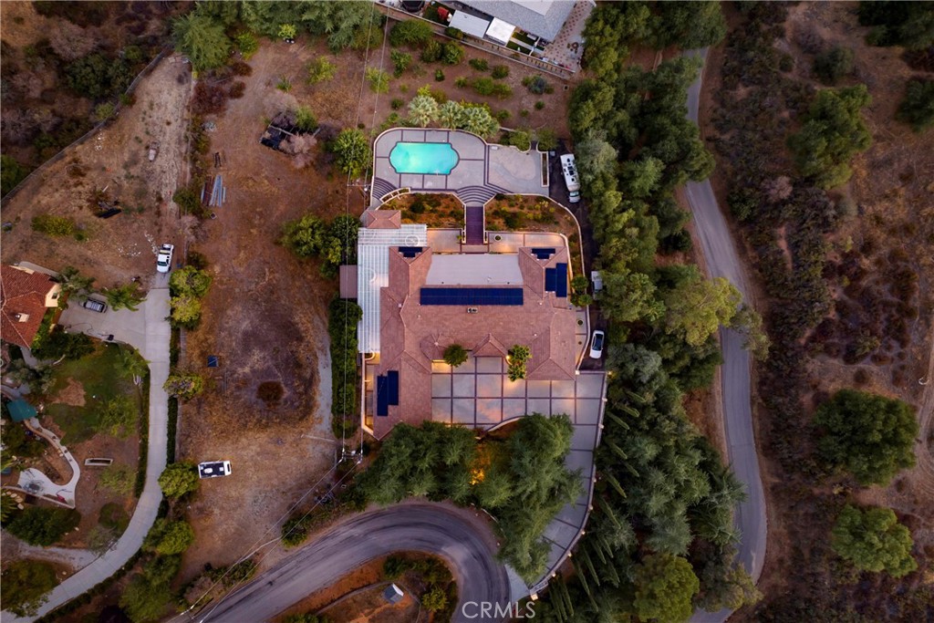 8800 Avenida Miravilla