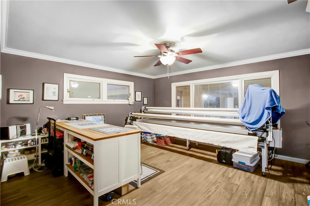 8800 Avenida Miravilla