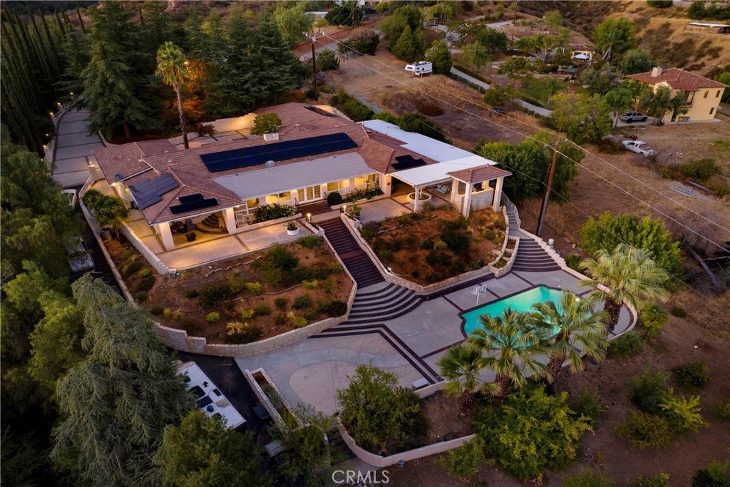 8800 Avenida Miravilla