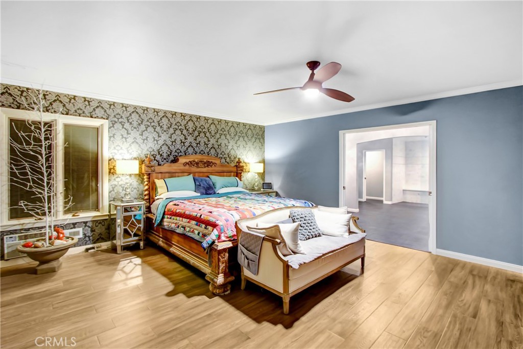 8800 Avenida Miravilla