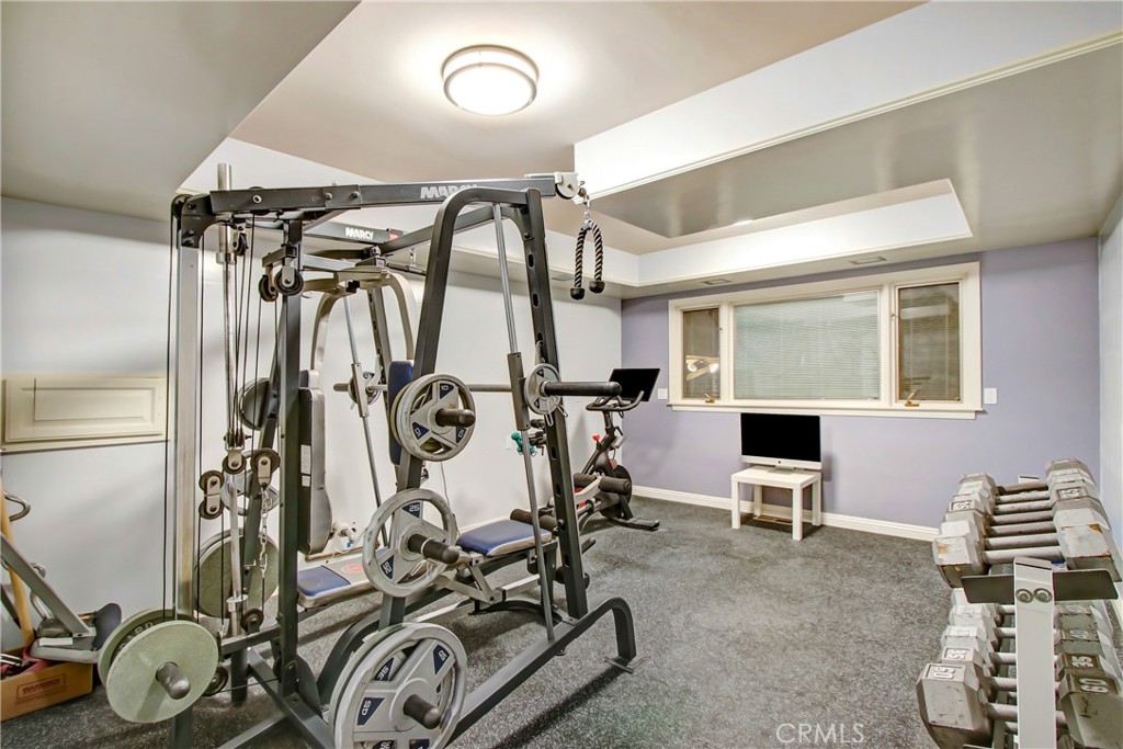 8800 Avenida Miravilla