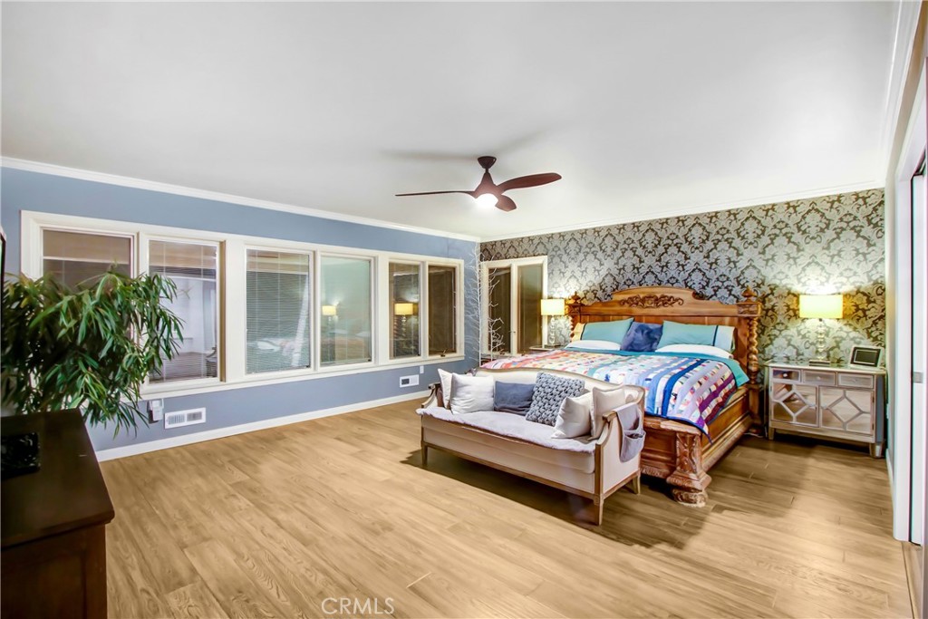 8800 Avenida Miravilla