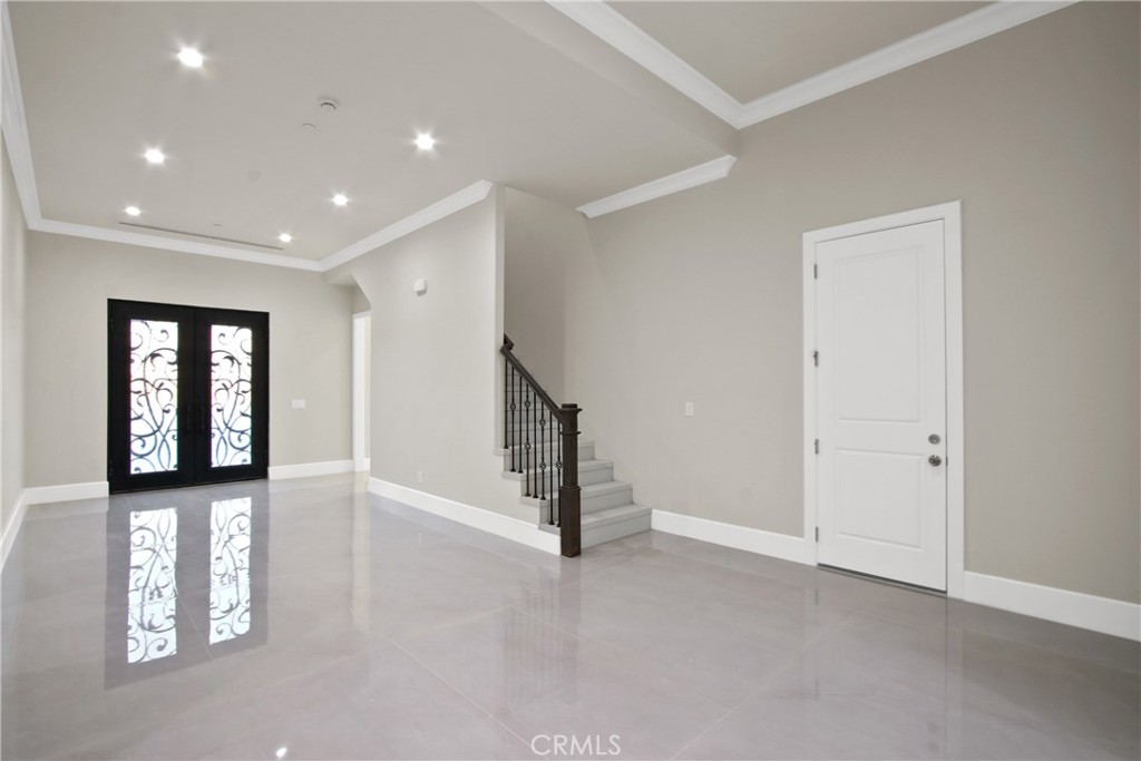 13715 Copley