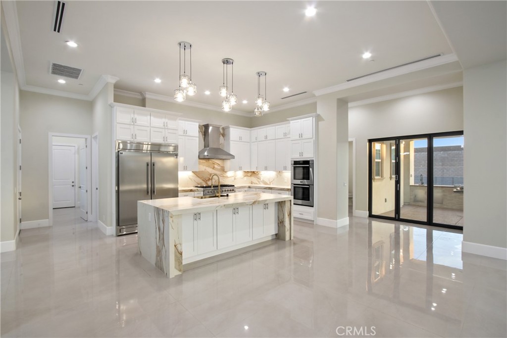 13715 Copley