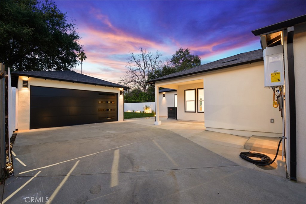 2995 E Del Mar