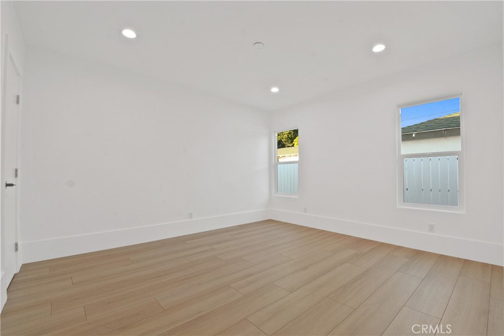 2995 E Del Mar