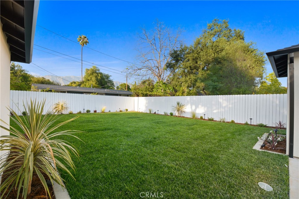 2995 E Del Mar
