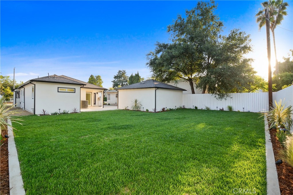 2995 E Del Mar