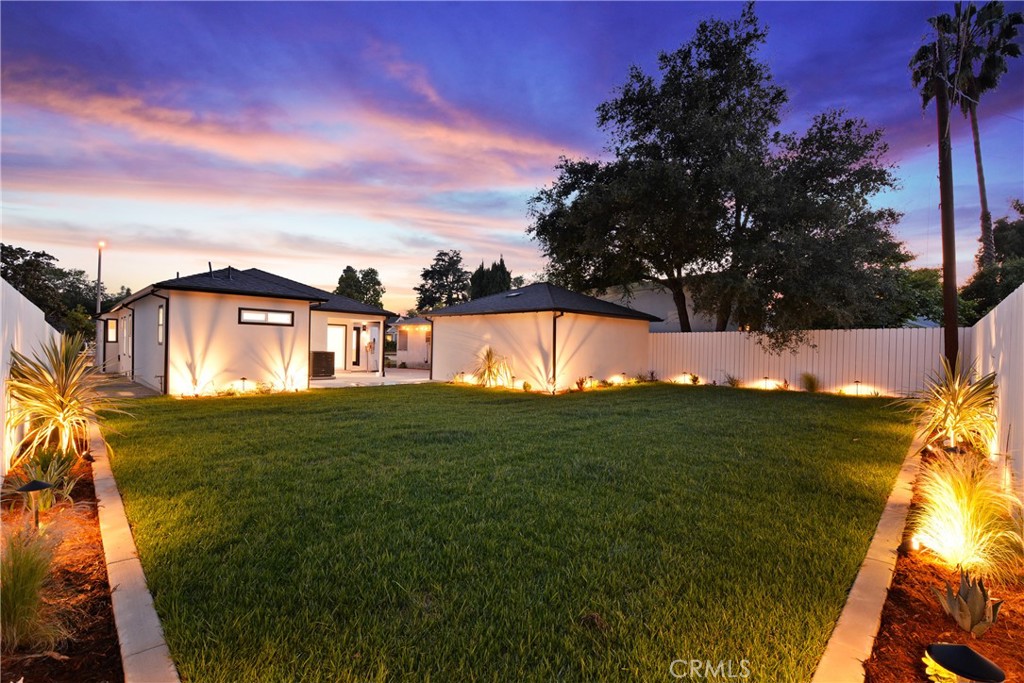 2995 E Del Mar