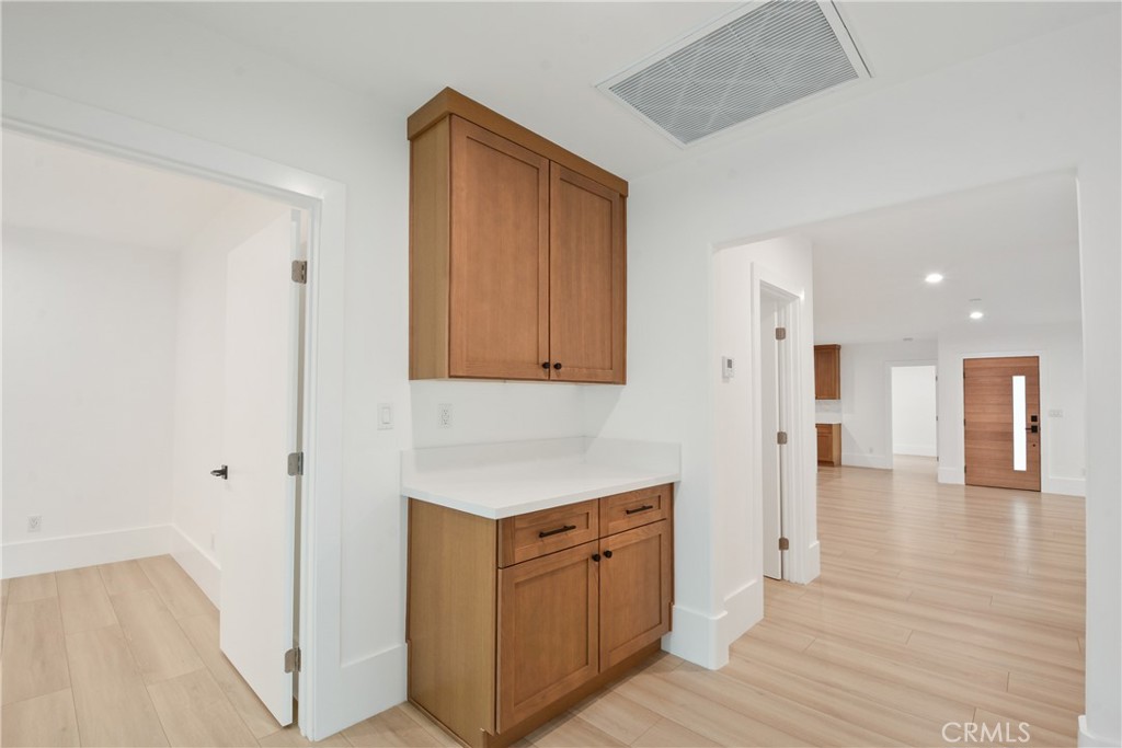 2995 E Del Mar