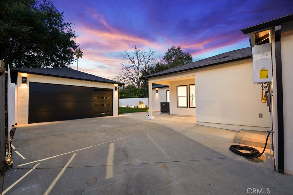 2995 E Del Mar