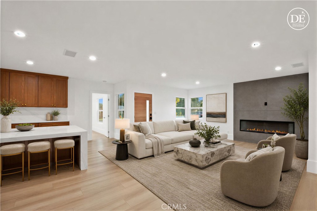 2995 E Del Mar