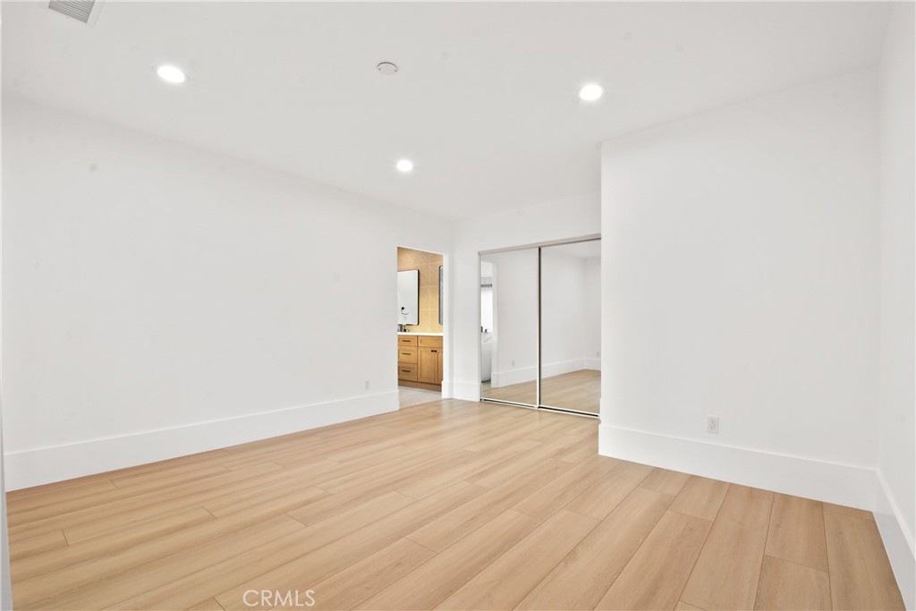 2995 E Del Mar