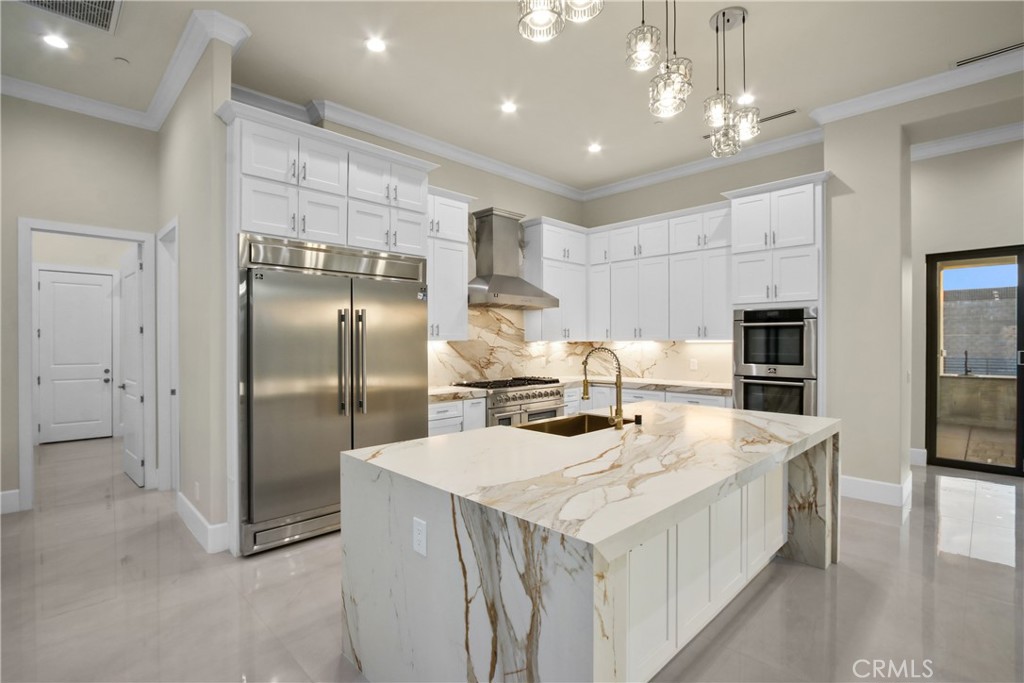 13715 Copley