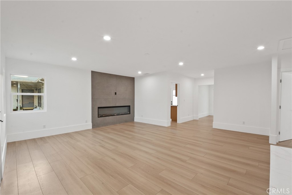 2995 E Del Mar