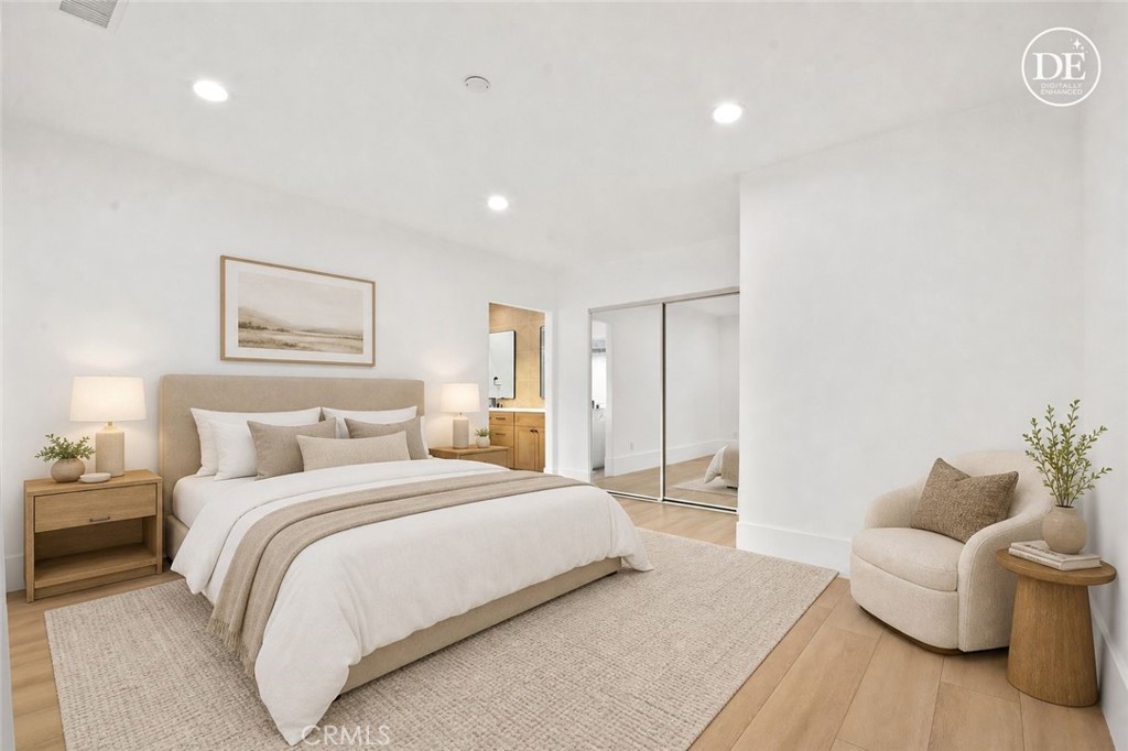 2995 E Del Mar