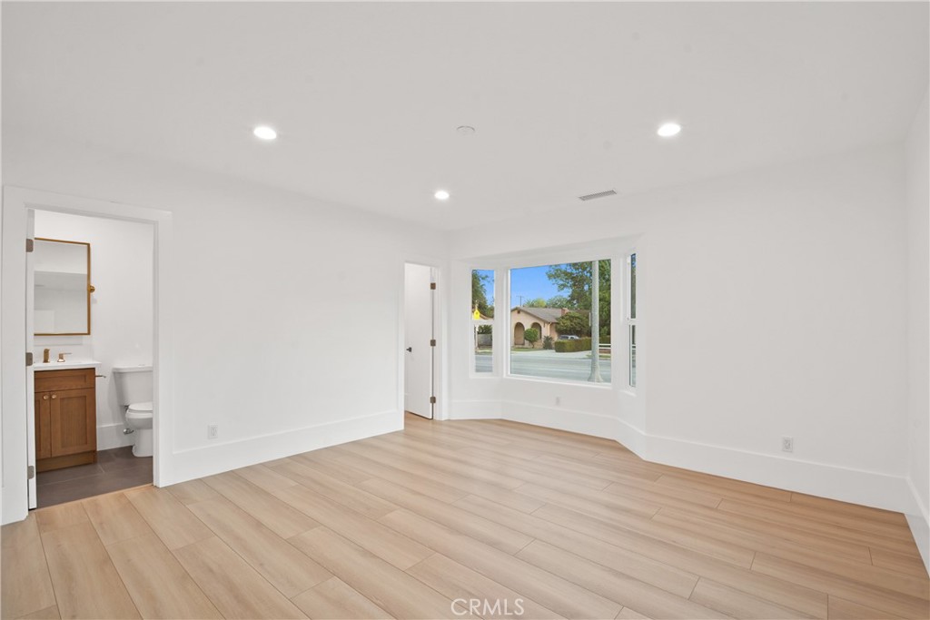 2995 E Del Mar