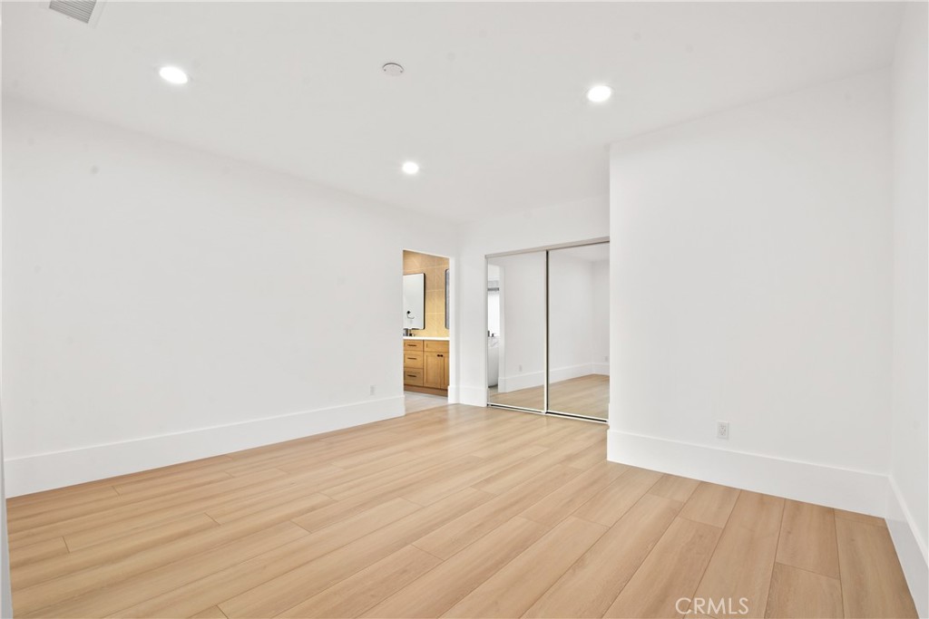 2995 E Del Mar