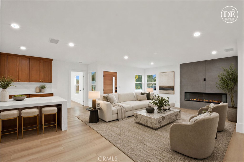 2995 E Del Mar