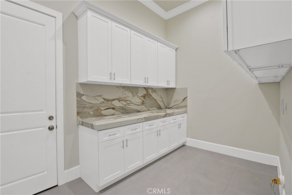 13715 Copley