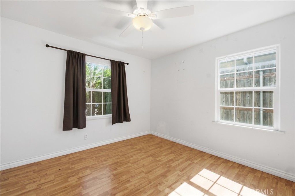611 S Griffith Park
