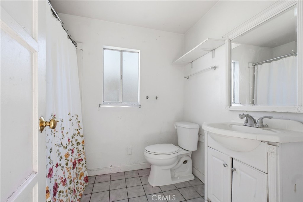 611 S Griffith Park
