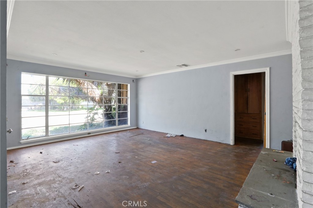 1432 W Birchmont